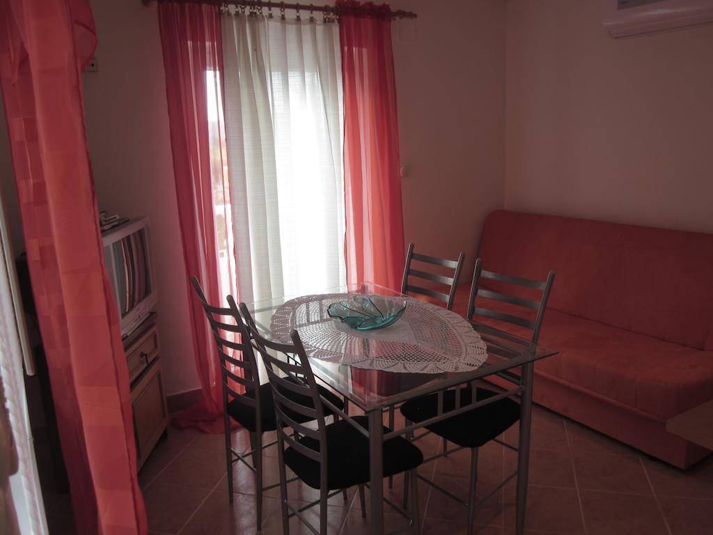 Apartments Dumencic Rab Mundanije Chambre photo