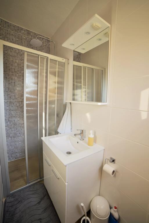 Apartments Dumencic Rab Mundanije Extérieur photo